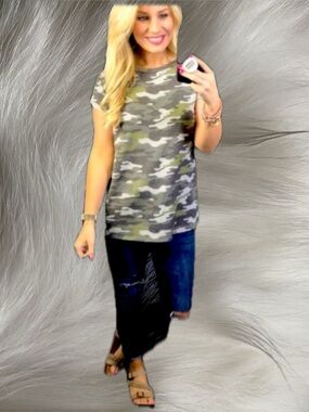 Camo Comeback top
